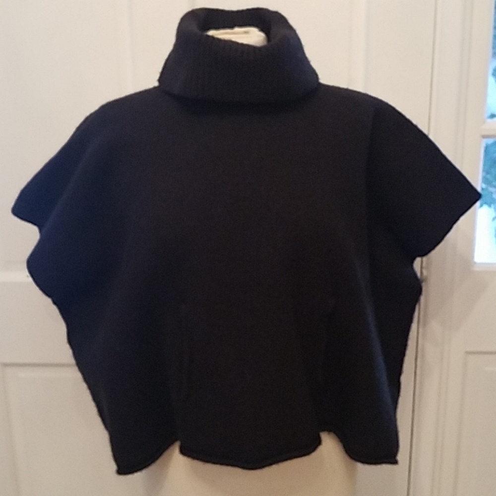 Ann Taylor Short Sleeved Poncho